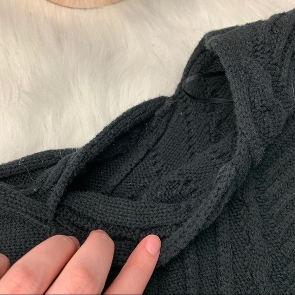 Vince Camuto Black Cold Shoulder Knit Sweater - Picture 4 of 4
